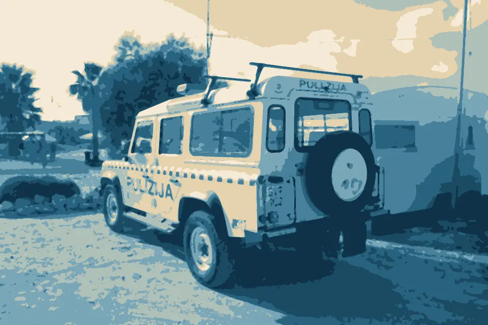 Armier Bay: Malta Police Land Rover Back