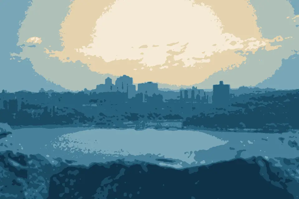 Bloomer Beach: The Henry Hudson Bridge marks the northern tip of Manhatten Island. Viewed from the west Hudson shoreline in The Pallisades Interstate Park. August 2008 - panoramio