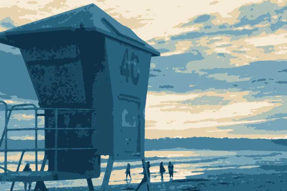 Coronado City Beach: Coronado beach lifeguard station