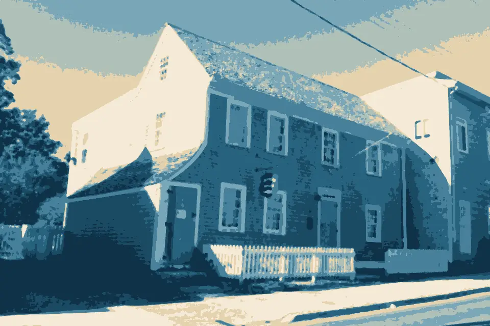 Dartmouth Cove: QuakerWhalerhouseDartmouthNovaScotia