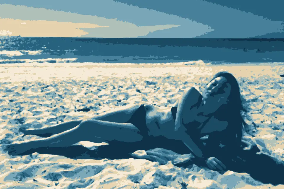 Leighton Beach: Woman wearing bikini at Leighton Beach