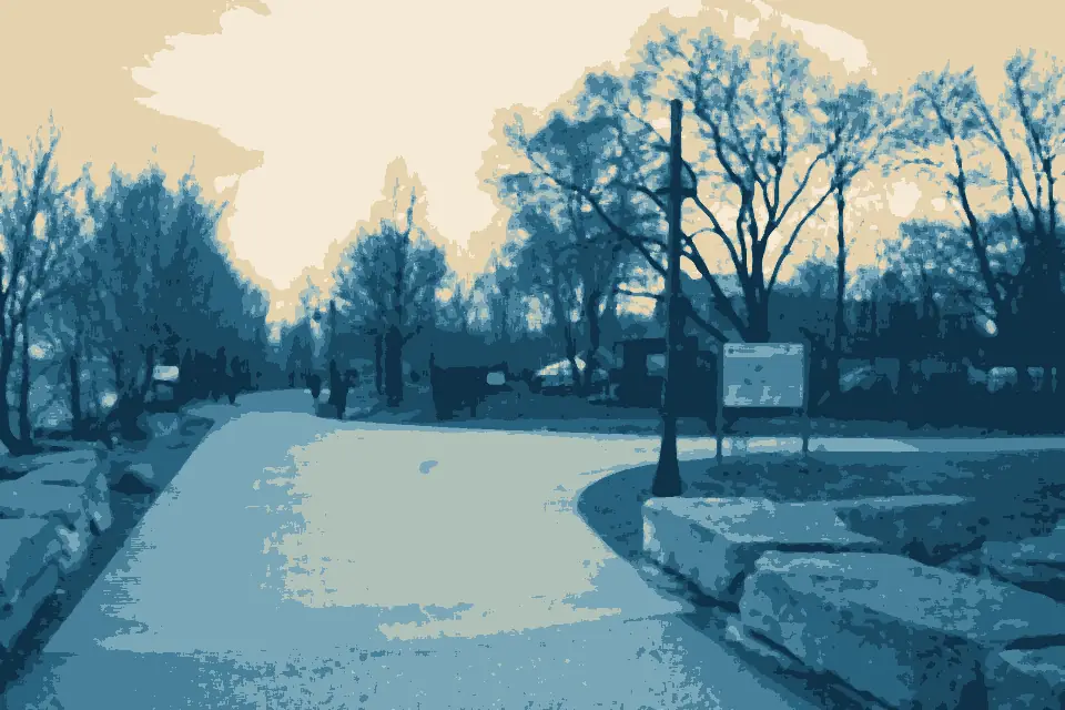 Mimico Beach: Waterside pathways in Etobicoke, Toronto 2026