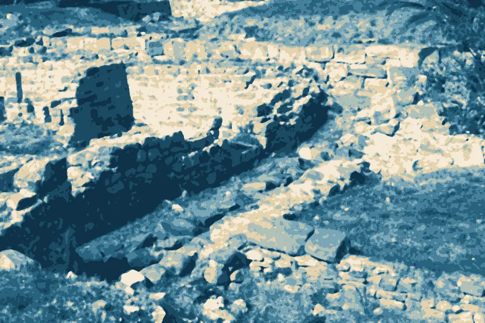 Plage de l'Almanarre: Vue générale des ruines