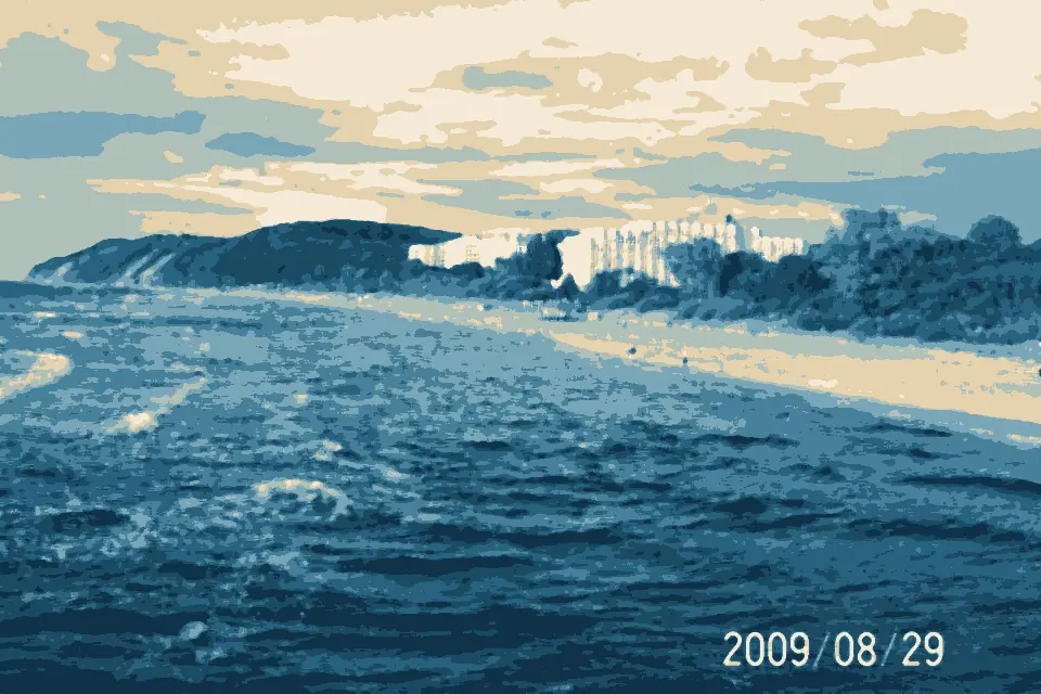Plaża Międzyzdroje: Międzyzdroje - widok z molo - panoramio