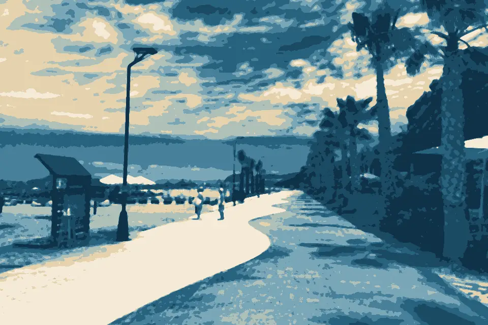 Plazhi i Golemit: Promenade in Golem beach, Albania