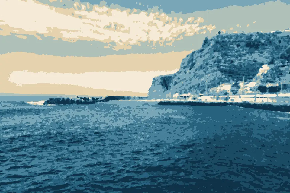 Praia da Calheta: Madeira-Calheta-harbour-armourstones-dam-concrete cubes (Breakwater structure)-public sand beach-museu de arte (on the hill)-12ASD