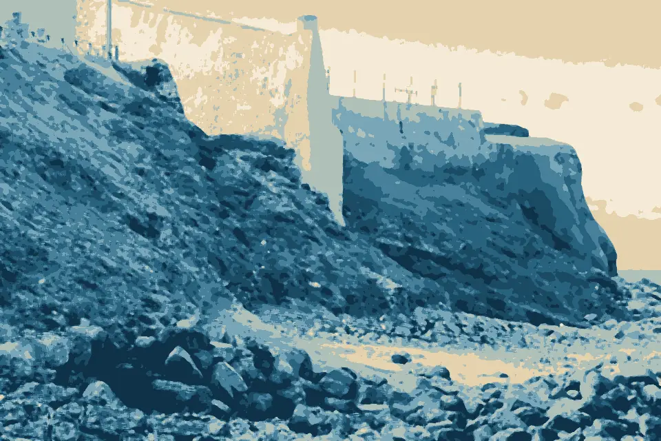 Praia das Rochas: ConsolacaoFortfromBeach