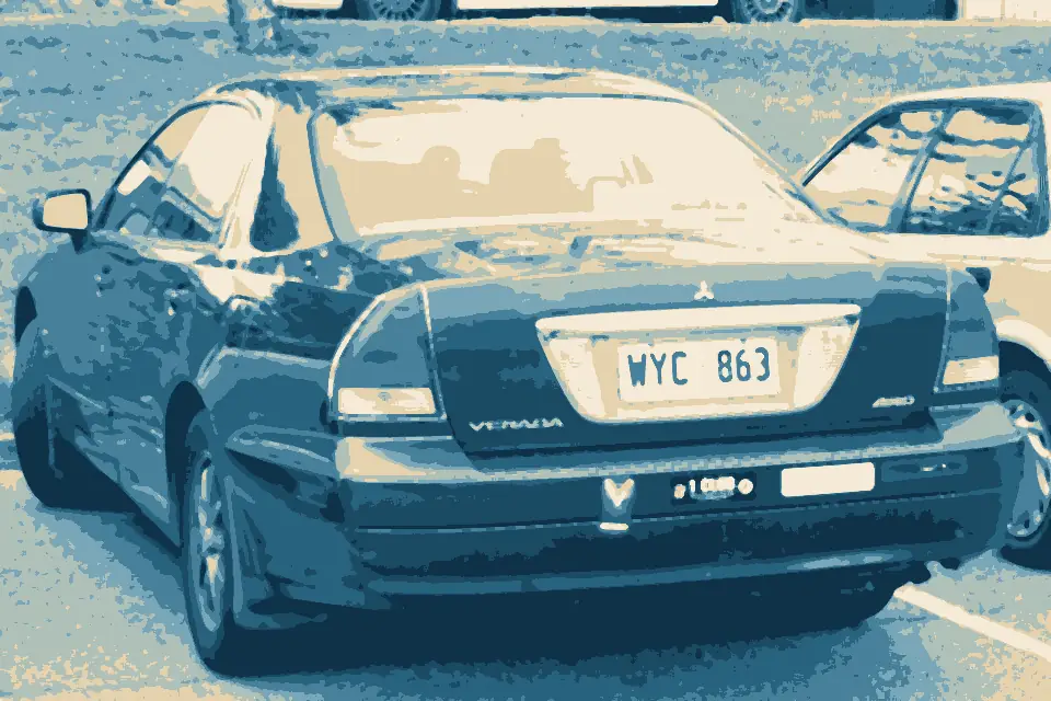 Semaphore Beach: 2002-2003 Mitsubishi Verada (KJ Series 2) AWD sedan (16920098905)