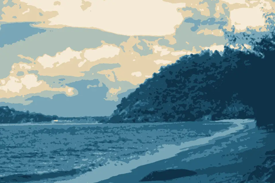 Trinity Beach: Looking south along the beach toward the Yorkeys Knob marina, Trinity Beach, 2018